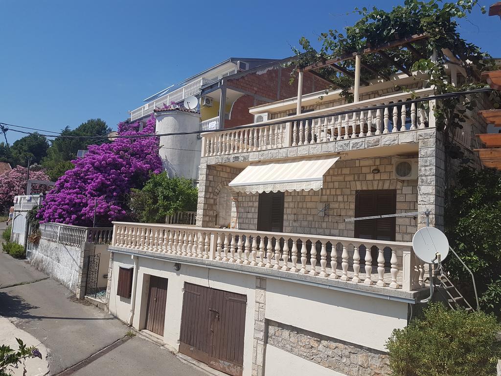 Apartments Grispolis Тиват Екстер'єр фото