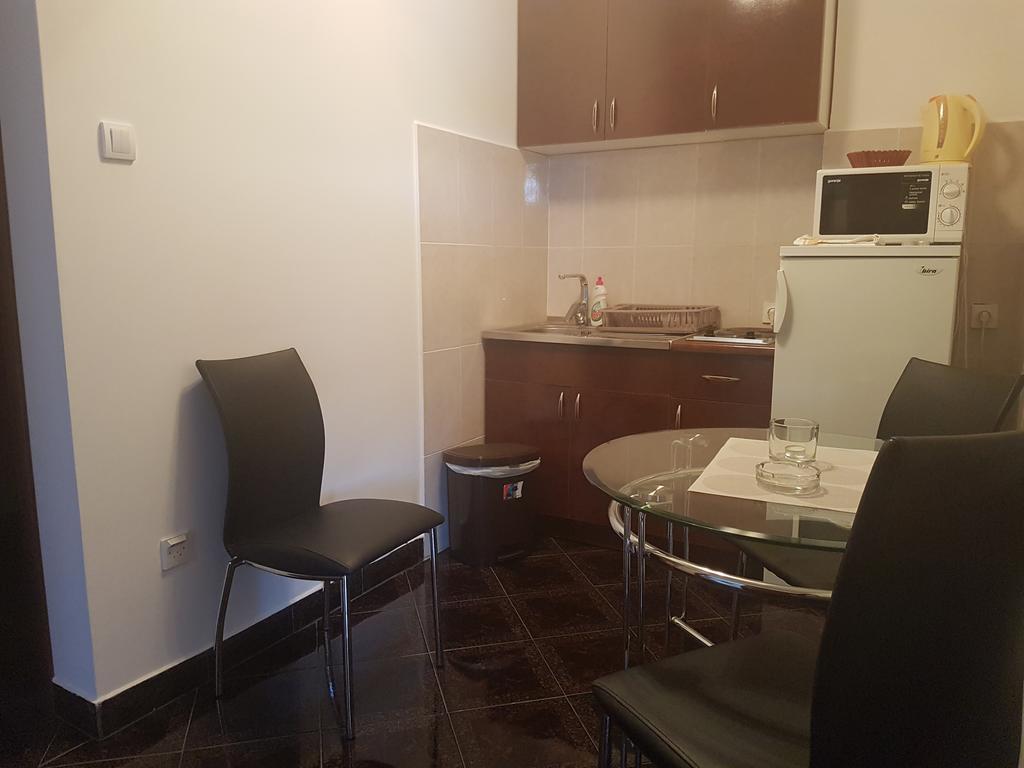 Apartments Grispolis Тиват Екстер'єр фото