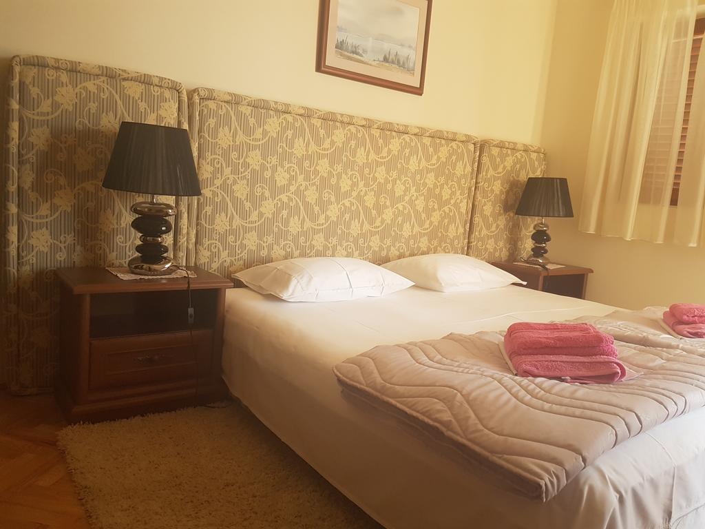 Apartments Grispolis Тиват Екстер'єр фото