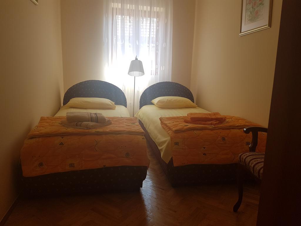 Apartments Grispolis Тиват Екстер'єр фото